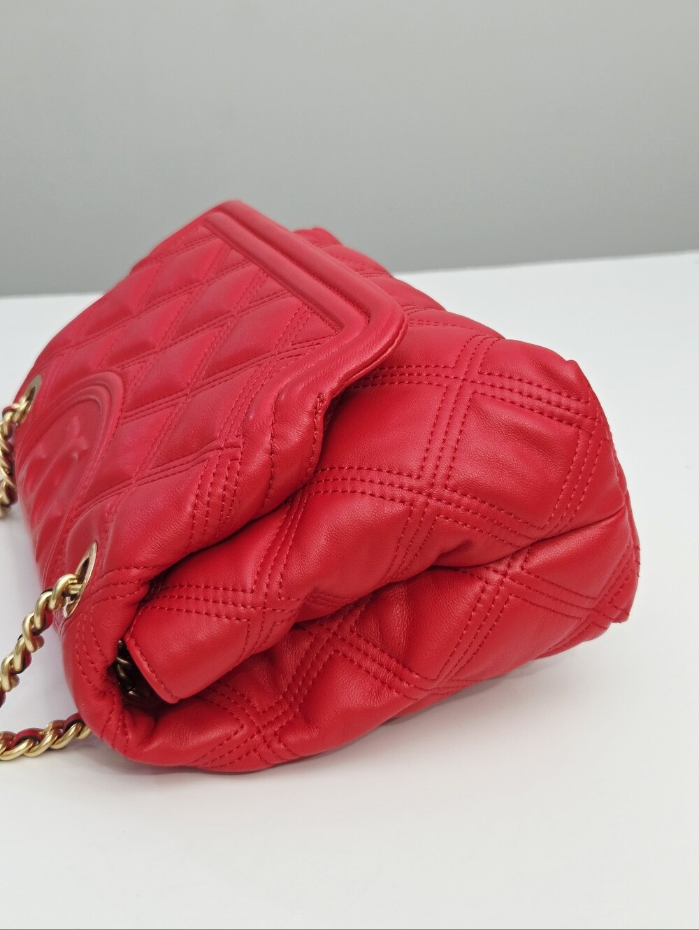 LIKE NEW TORY BURCH FLEMING SOFT CONVERTIBLE SHOULDER BAG - BRILLIANT RED - Picture 7 of 11